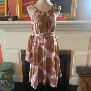 Diane von Furstenberg sz 2 tie-neck tan and pink print dress with removable sash